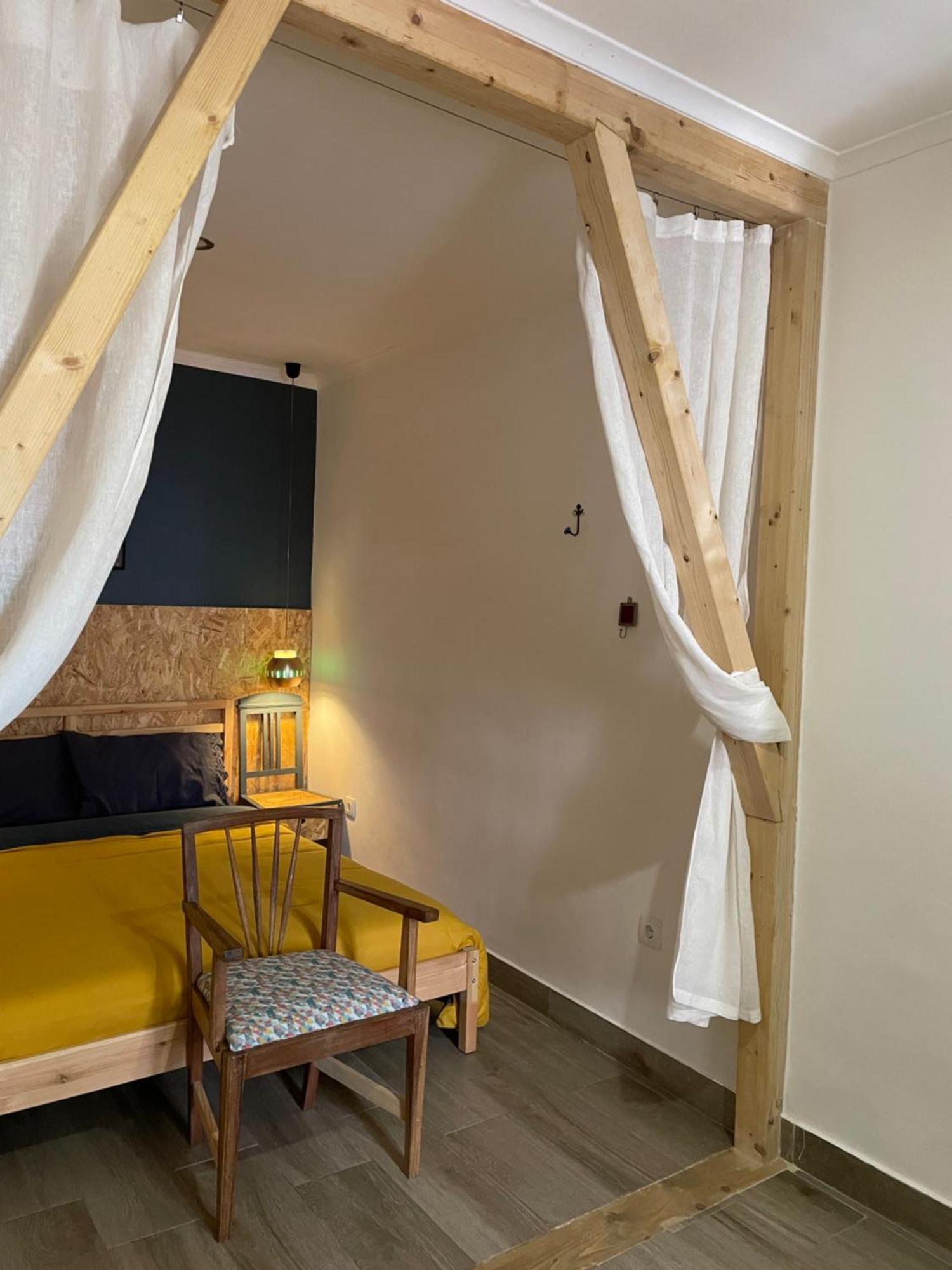 Casa Dos Poetas Hostel กัลดัส ดา ไฮน์ญา ภายนอก รูปภาพ